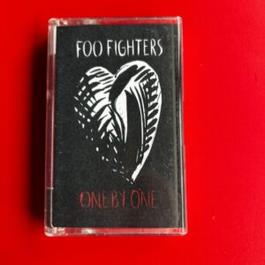 Foo Fighters - One by One - k7 Tailândia